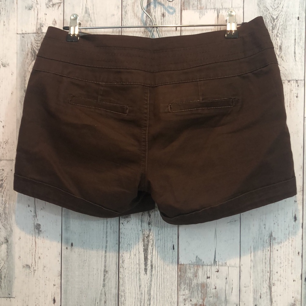 Copper Key Cuffed Soft Shorts 7 - Picture 2 of 9